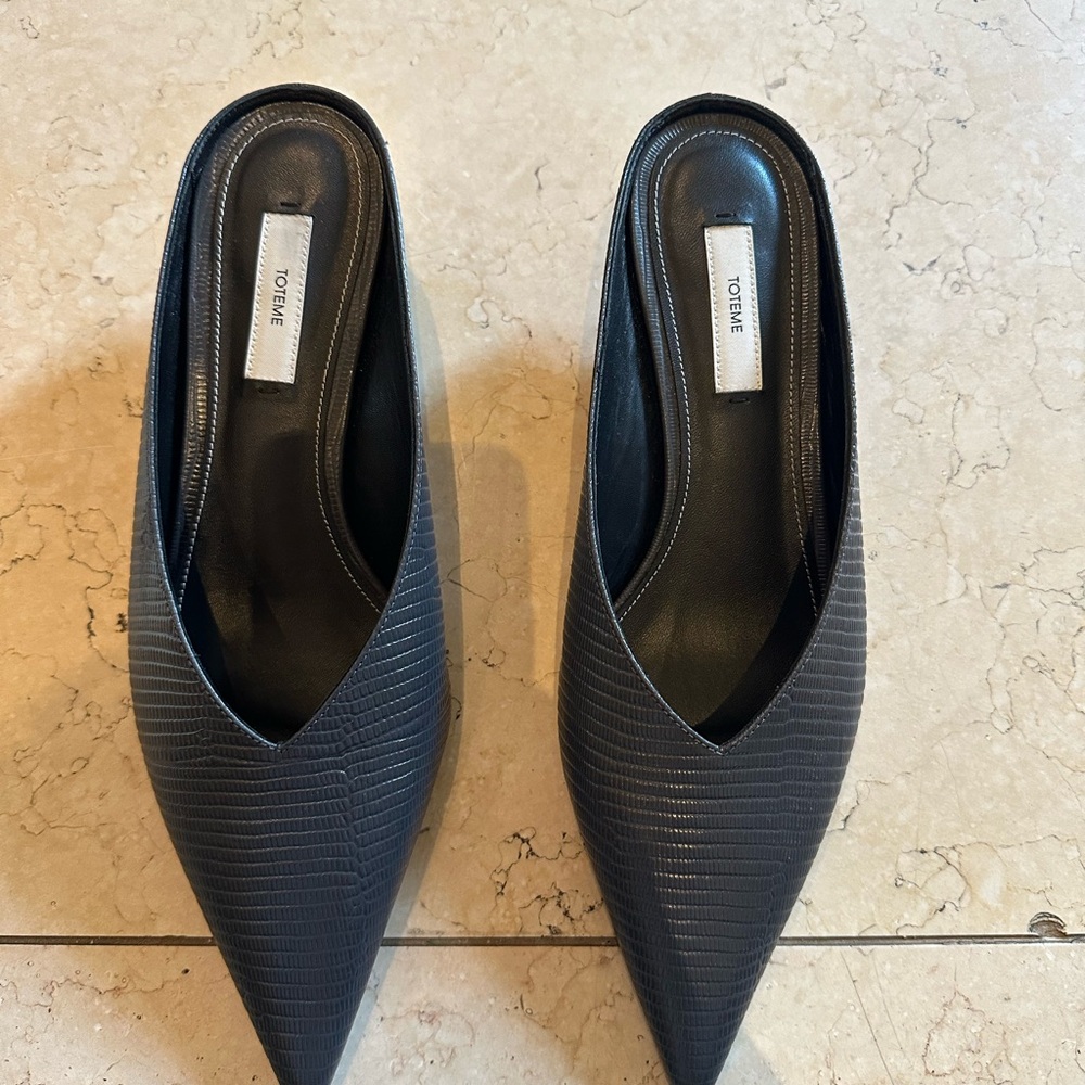 Toteme Black Women's Shoes
